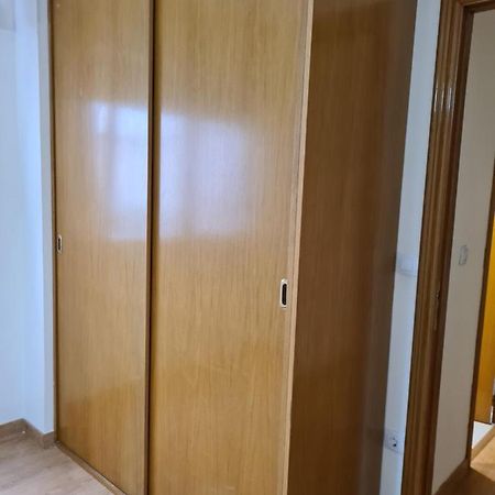 Habitacion Con Bano Privado- En Casa Familiar Beatriz Valencia Ngoại thất bức ảnh
