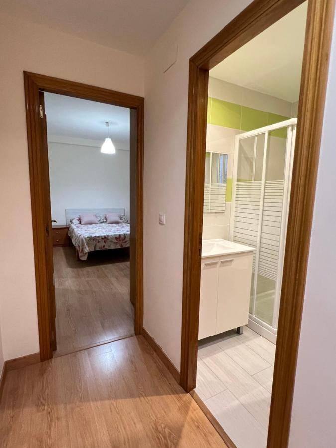 Habitacion Con Bano Privado- En Casa Familiar Beatriz Valencia Ngoại thất bức ảnh