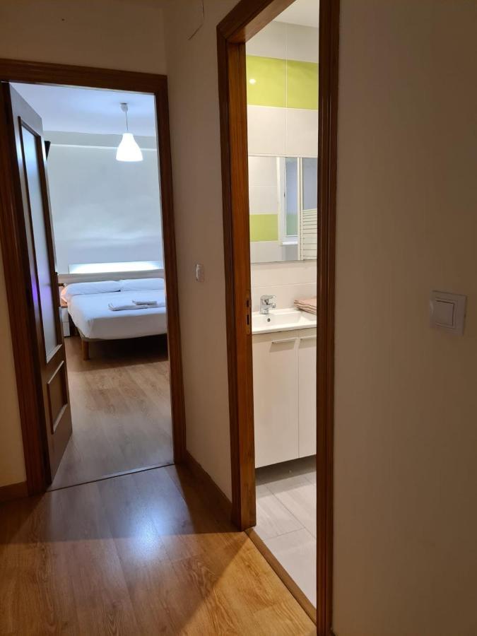 Habitacion Con Bano Privado- En Casa Familiar Beatriz Valencia Ngoại thất bức ảnh