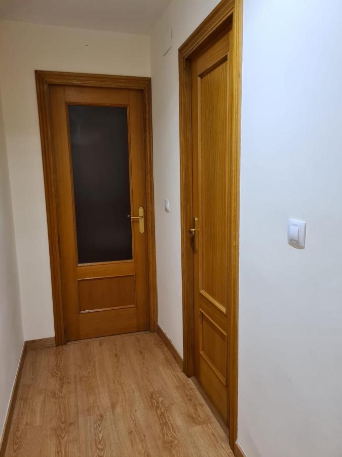 Habitacion Con Bano Privado- En Casa Familiar Beatriz Valencia Ngoại thất bức ảnh